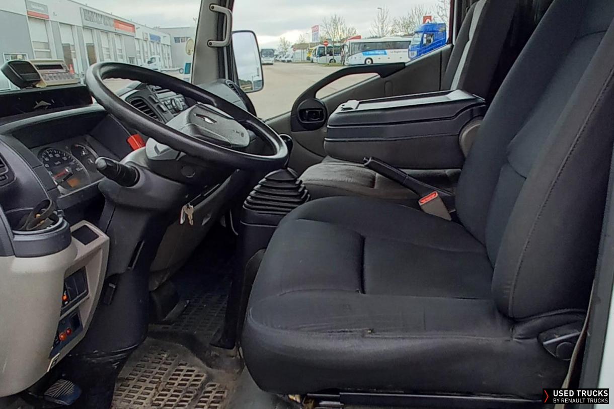 Renault Trucks Maxity
                                            120